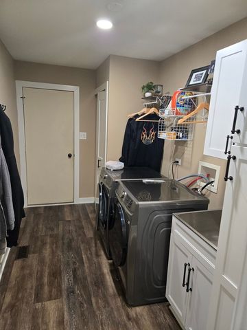 927 Treeline Court, Lockport, IL 60441