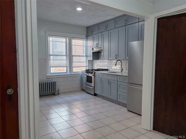 2863 Coddington Avenue, Bronx, NY 10461
