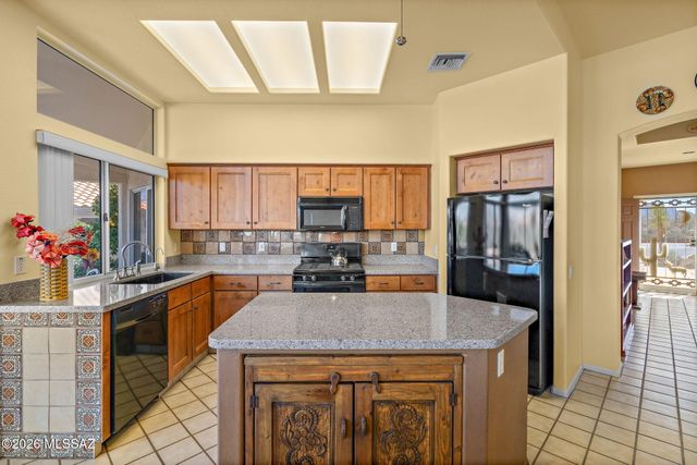 14166 N Forthcamp Court, Oro Valley, AZ 85755