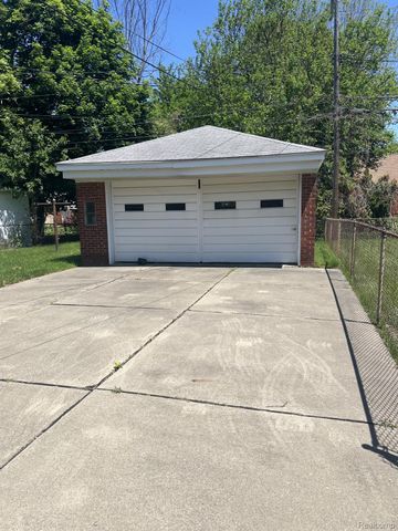 8460 Riverview Street, Dearborn Heights, MI 48127