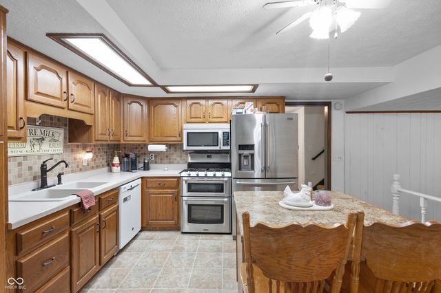 7502 Lion Drive, Nineveh, IN 46164