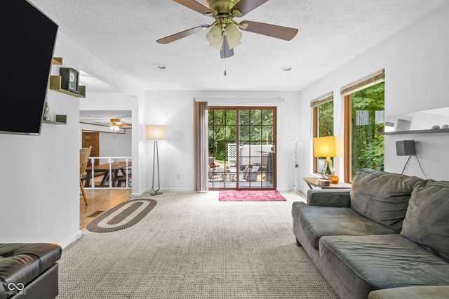 7502 Lion Drive, Nineveh, IN 46164