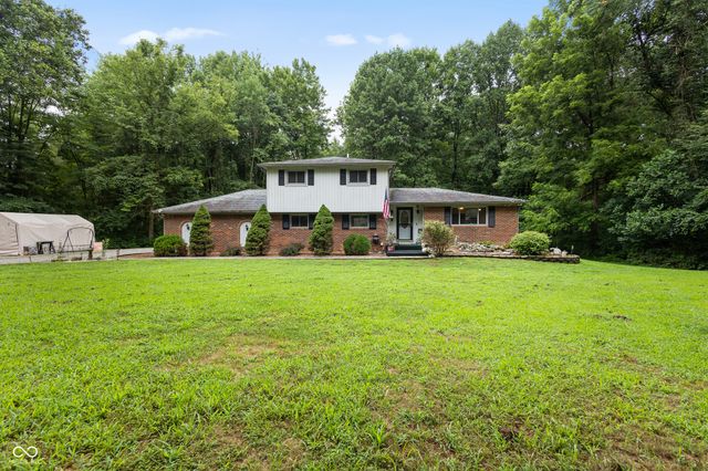 7502 Lion Drive, Nineveh, IN 46164