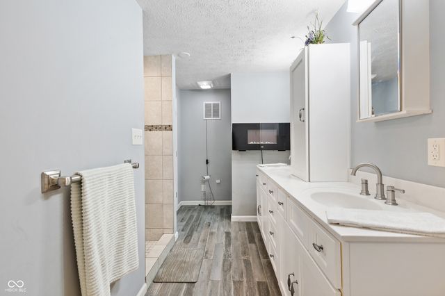 7502 Lion Drive, Nineveh, IN 46164