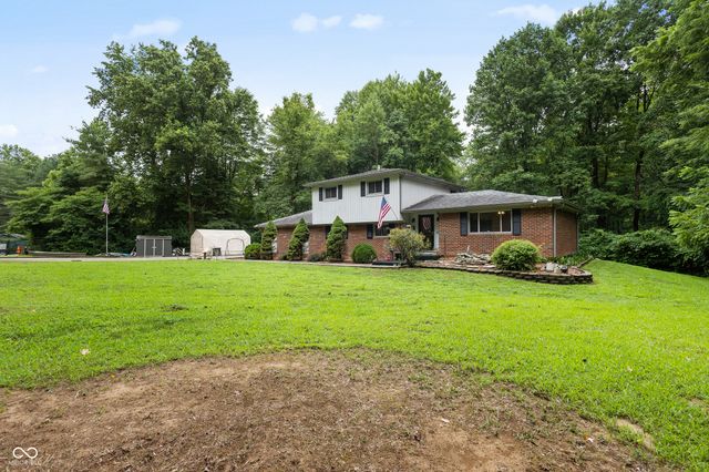 7502 Lion Drive, Nineveh, IN 46164