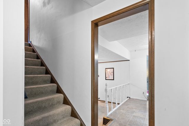 7502 Lion Drive, Nineveh, IN 46164