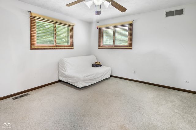 7502 Lion Drive, Nineveh, IN 46164