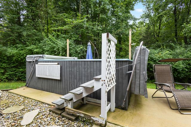 7502 Lion Drive, Nineveh, IN 46164