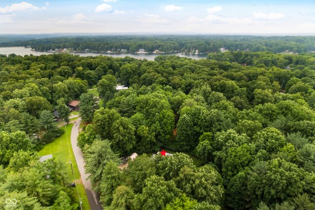 7502 Lion Drive, Nineveh, IN 46164