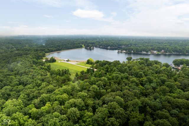 7502 Lion Drive, Nineveh, IN 46164