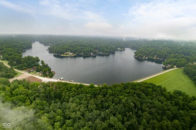 7502 Lion Drive, Nineveh, IN 46164