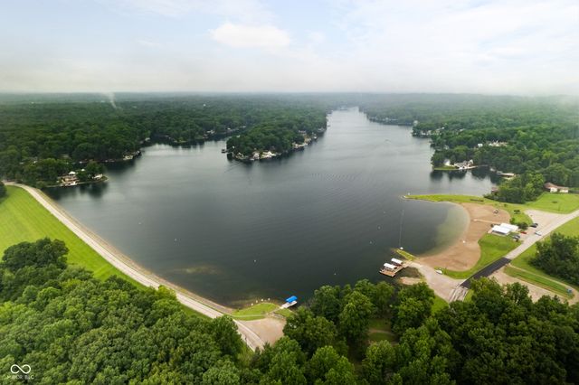 7502 Lion Drive, Nineveh, IN 46164