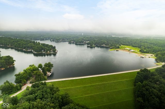 7502 Lion Drive, Nineveh, IN 46164