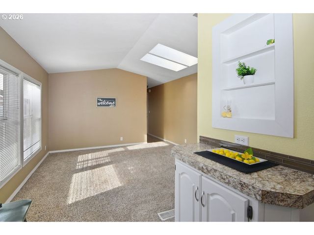 13401 Ne 28TH St 215, Vancouver, WA 98682