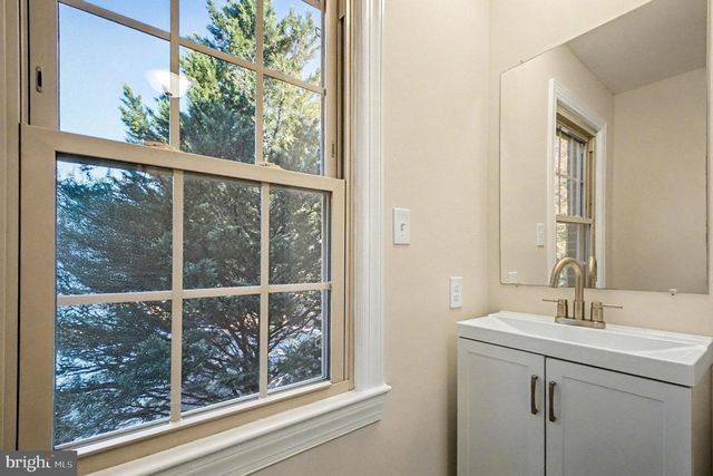 811 COLLEGE AVE, Fredericksburg, VA 22401