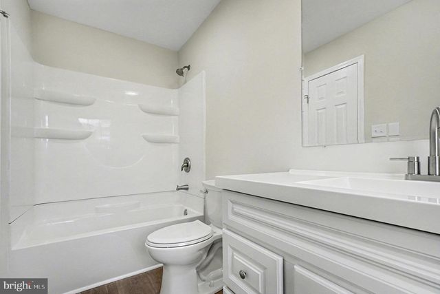 811 COLLEGE AVE, Fredericksburg, VA 22401