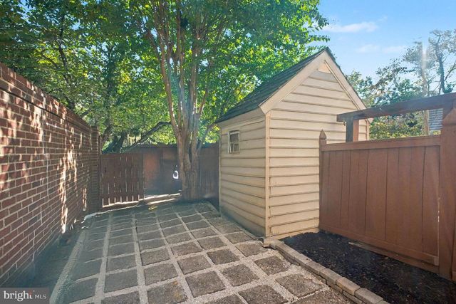 811 COLLEGE AVE, Fredericksburg, VA 22401