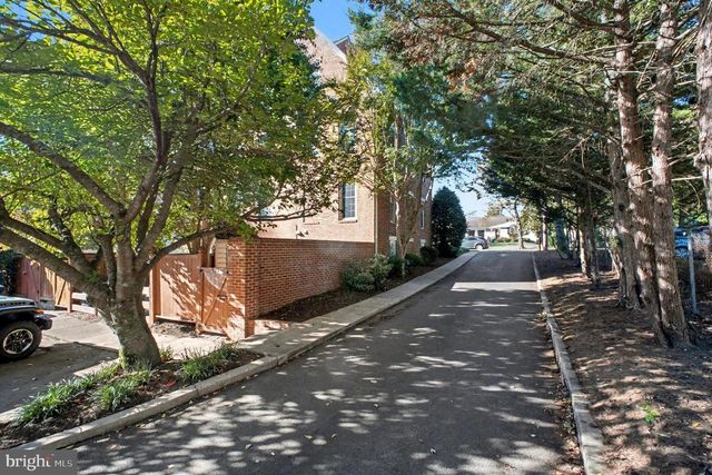 811 COLLEGE AVE, Fredericksburg, VA 22401