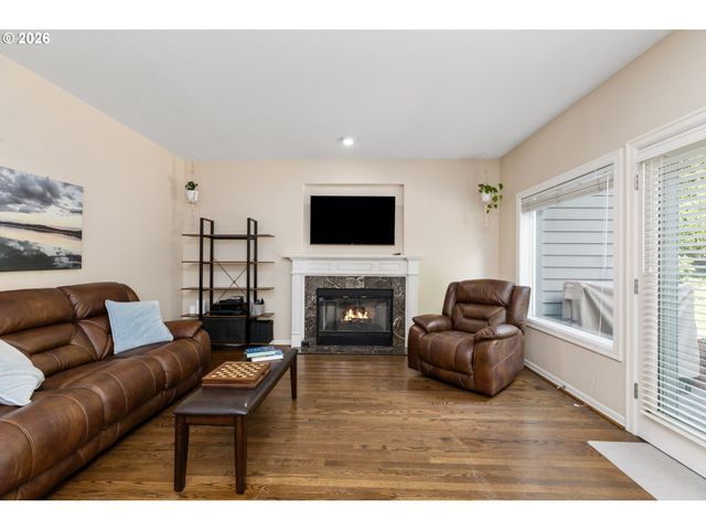 1300 Nw MAYFIELD Rd, Portland, OR 97229