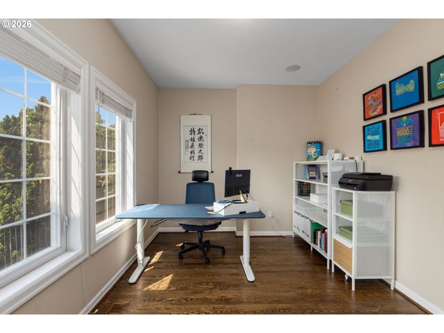 1300 Nw MAYFIELD Rd, Portland, OR 97229