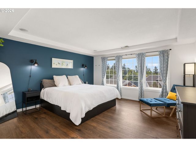 1300 Nw MAYFIELD Rd, Portland, OR 97229