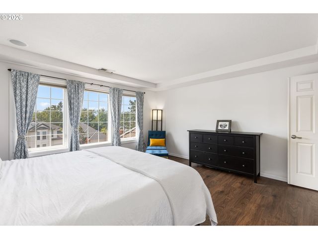 1300 Nw MAYFIELD Rd, Portland, OR 97229