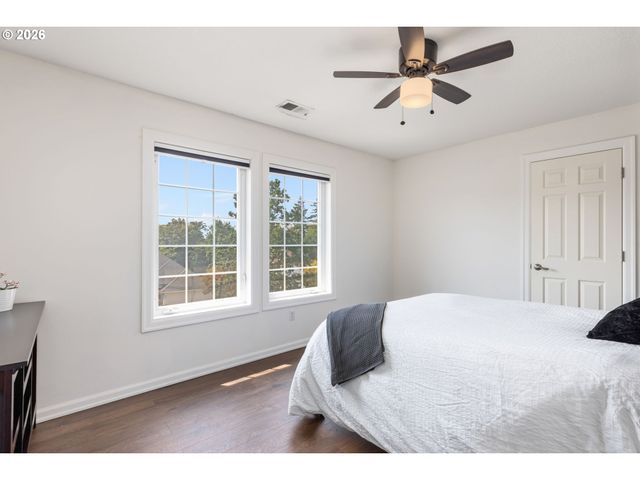 1300 Nw MAYFIELD Rd, Portland, OR 97229