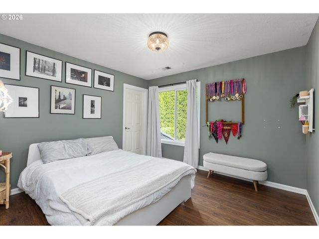 1300 Nw MAYFIELD Rd, Portland, OR 97229