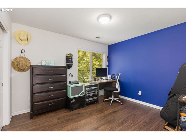 1300 Nw MAYFIELD Rd, Portland, OR 97229