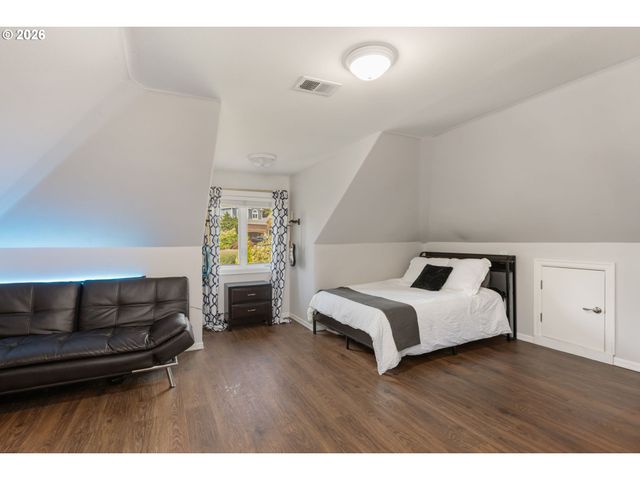 1300 Nw MAYFIELD Rd, Portland, OR 97229