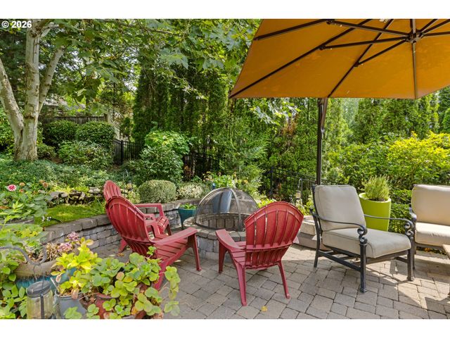 1300 Nw MAYFIELD Rd, Portland, OR 97229