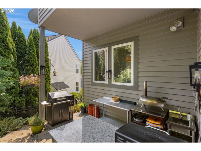 1300 Nw MAYFIELD Rd, Portland, OR 97229