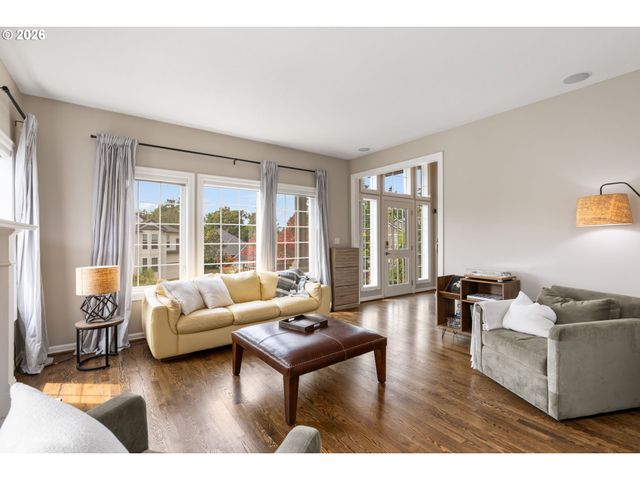 1300 Nw MAYFIELD Rd, Portland, OR 97229