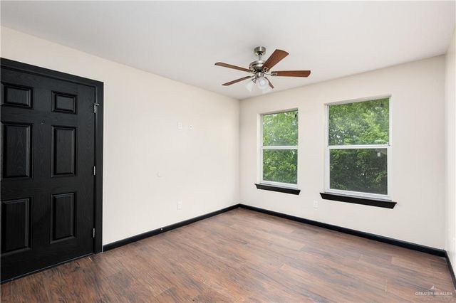 1403 W Kiwi Avenue, Pharr, TX 78577