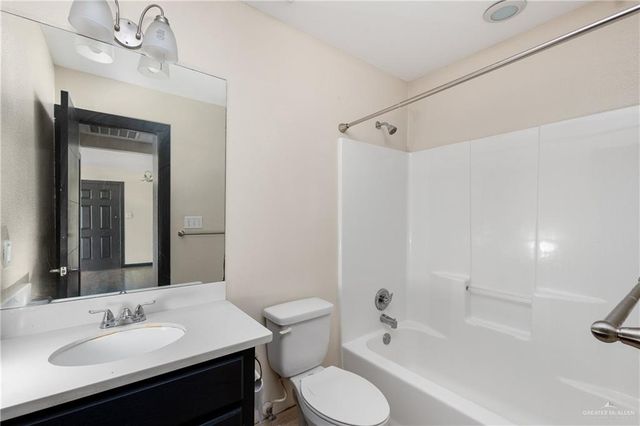 1403 W Kiwi Avenue, Pharr, TX 78577