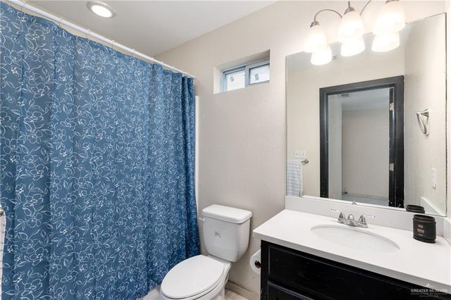 1403 W Kiwi Avenue, Pharr, TX 78577