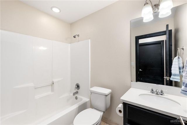 1403 W Kiwi Avenue, Pharr, TX 78577