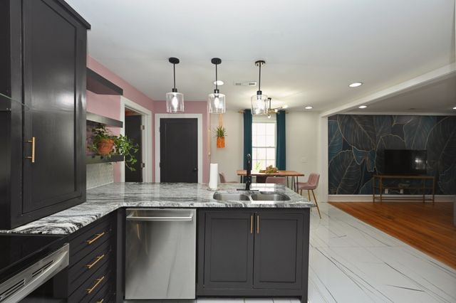 1725 Buchanan Ct, Nashville, TN 37208