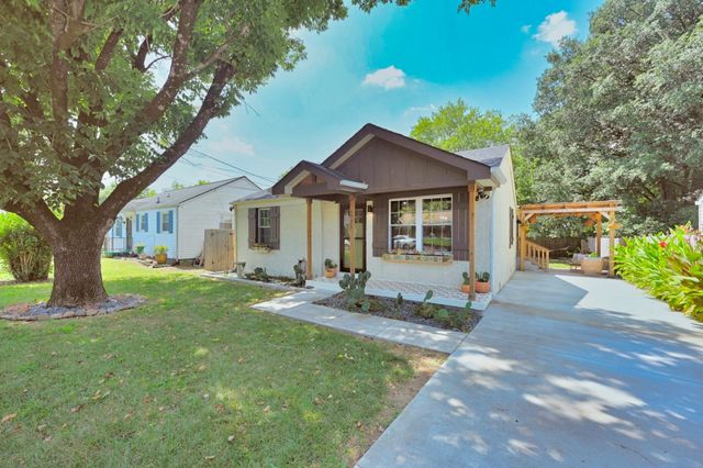 1725 Buchanan Ct, Nashville, TN 37208