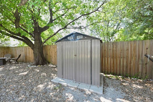 1725 Buchanan Ct, Nashville, TN 37208