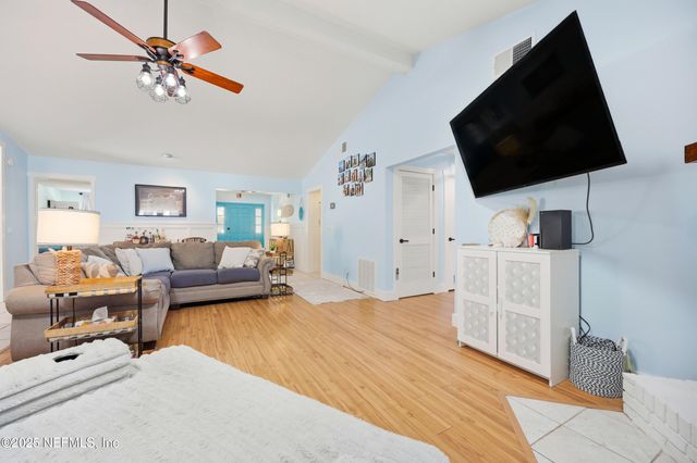 10240 HUNTINGTON FOREST Boulevard E, Jacksonville, FL 32257