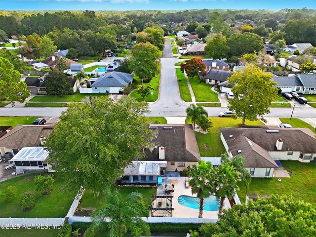 10240 HUNTINGTON FOREST Boulevard E, Jacksonville, FL 32257