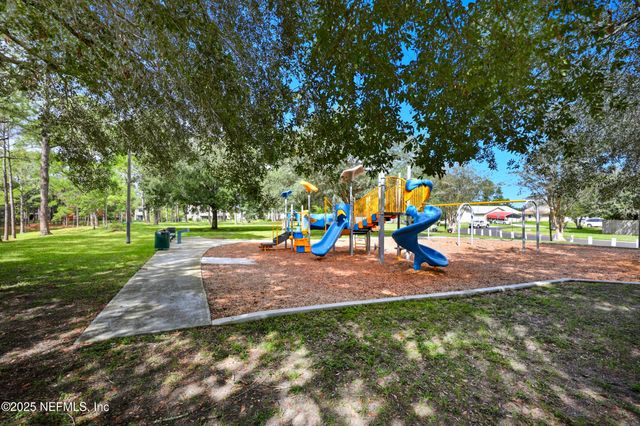 10240 HUNTINGTON FOREST Boulevard E, Jacksonville, FL 32257