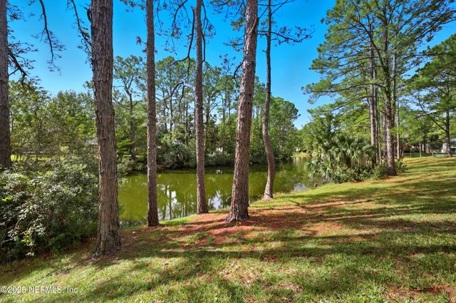 10240 HUNTINGTON FOREST Boulevard E, Jacksonville, FL 32257