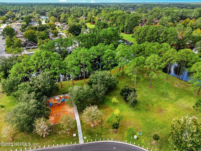 10240 HUNTINGTON FOREST Boulevard E, Jacksonville, FL 32257