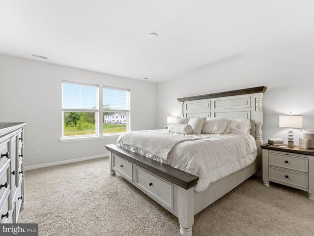 13 ROBERTA WAY, Medford, NJ 08055