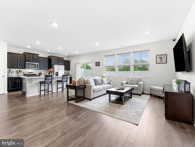 13 ROBERTA WAY, Medford, NJ 08055