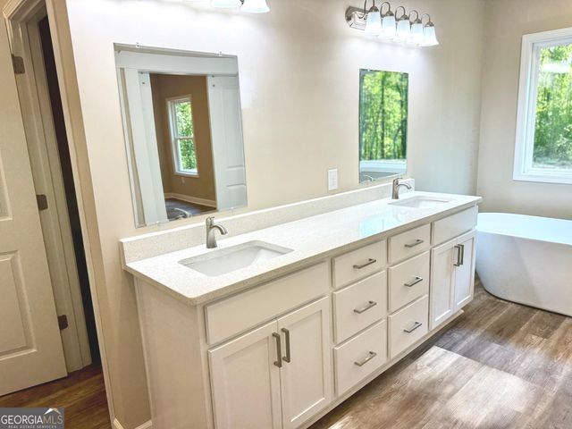 921 Silver Dollar Road, Maysville, GA 30558