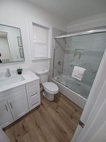 1520 Schenone Ct 15, Concord, CA 94521