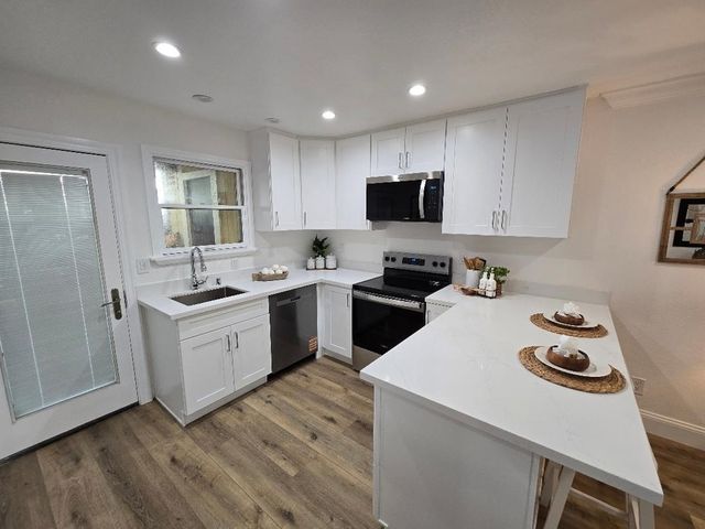 1520 Schenone Ct 15, Concord, CA 94521